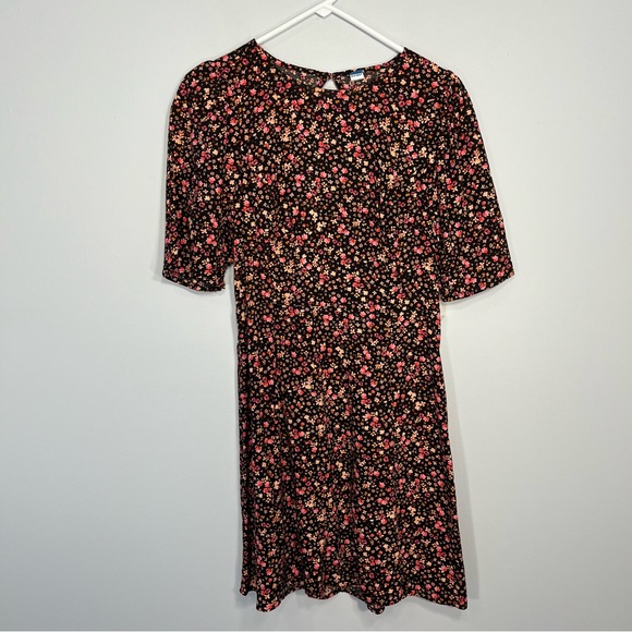 NEW Old Navy Dress Womens Medium Pink Black Ditzy Floral Cut Out Back Smocked - Picture 1 of 9
